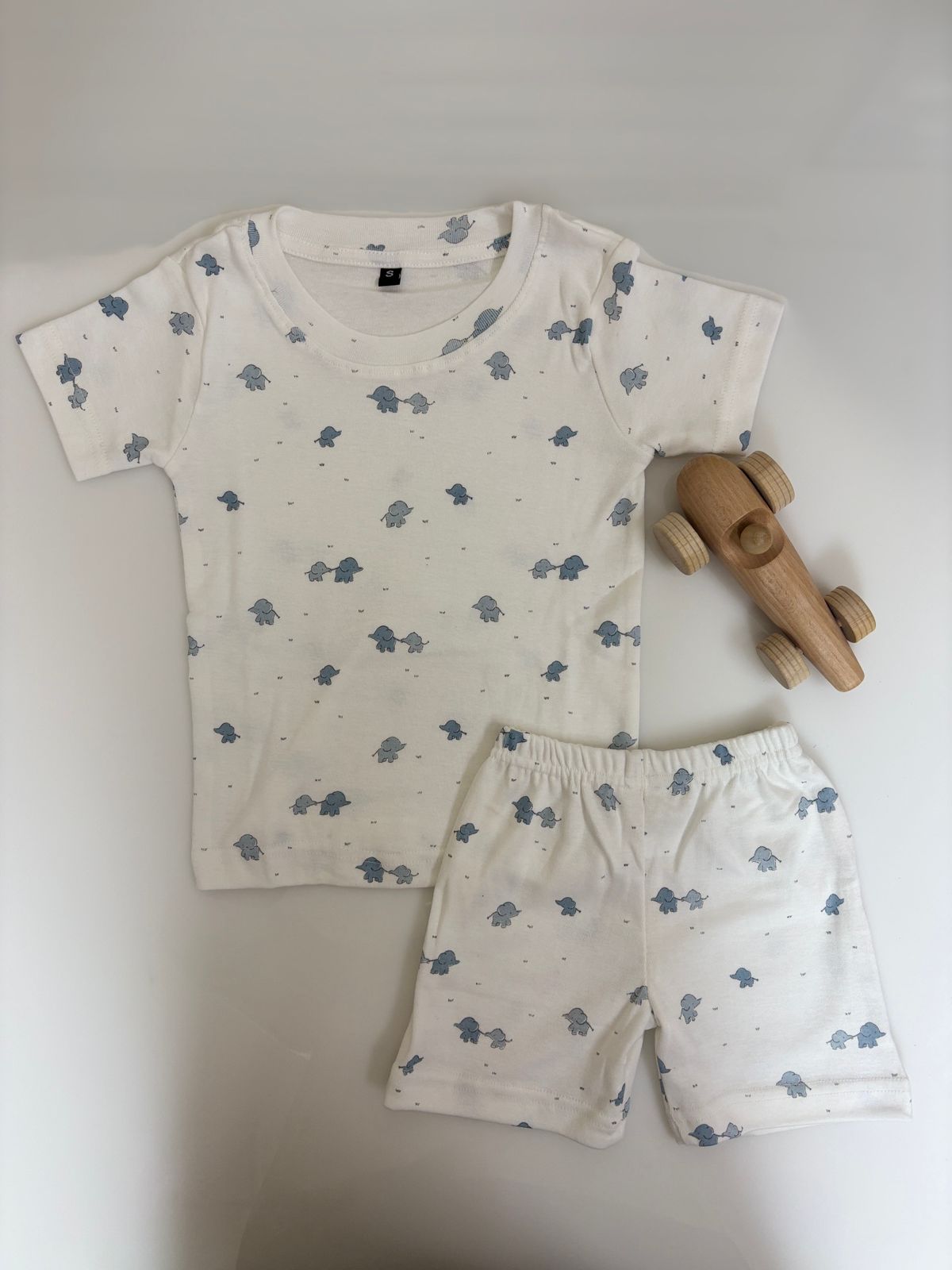 White Elephant Printed Kids T-shirt and shorts Coords